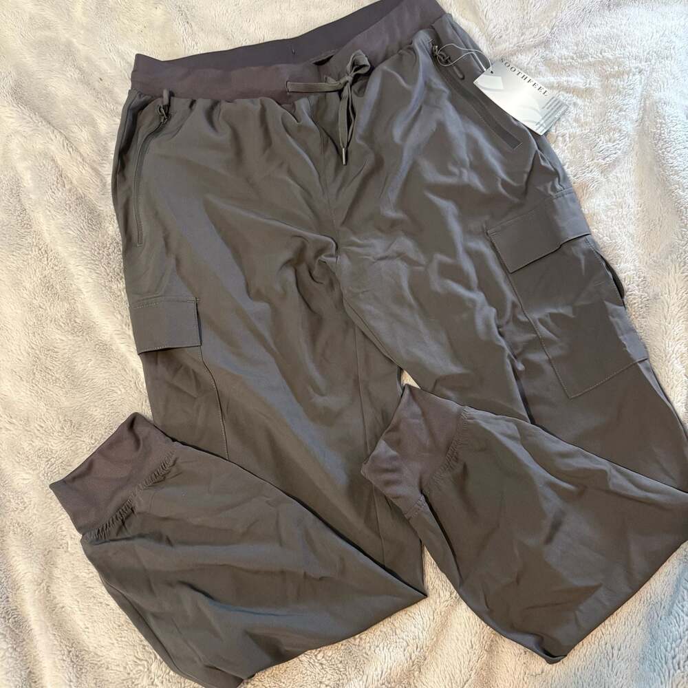 Soothfeel Women's Lightweight Hiking Cargo Jogger Pants